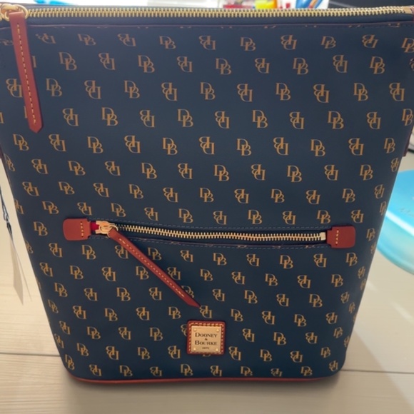 Dooney & Bourke Handbags - Dooney & Bourke Gretta Large Sac